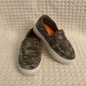 Sperry Boys Camo Print Junior Salty Top Sider Sneakers With Velcro Closure